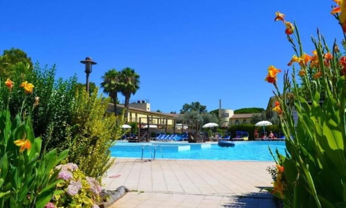 Arborea Apartment | Beautiful apartment for 4 guests with WIFI, pool, A/C, TV and pets allowed