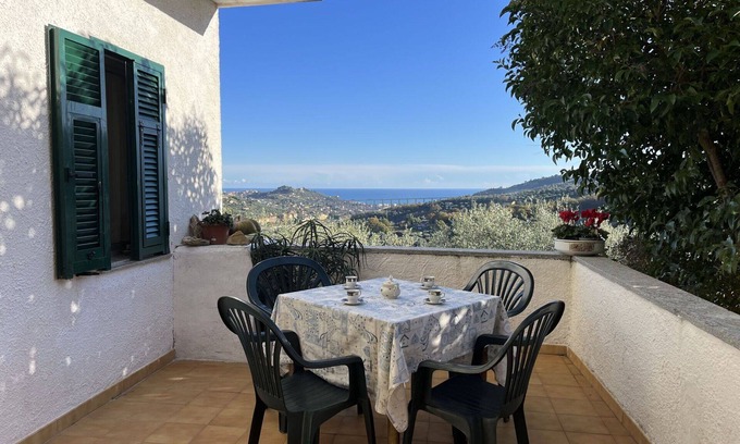 Torrazza Apartment | Beautiful apartment for 4 guests with WIFI, A/C, TV, terrace, pets allowed and panoramic view