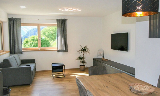 Emberg Apartment | Beautiful apartment for 6 people with WIFI and terrace