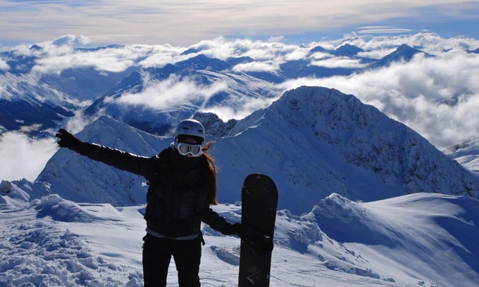 Davos-Dorf Apartment | Beautiful apartment for 4 guests with pool, WIFI, TV and balcony