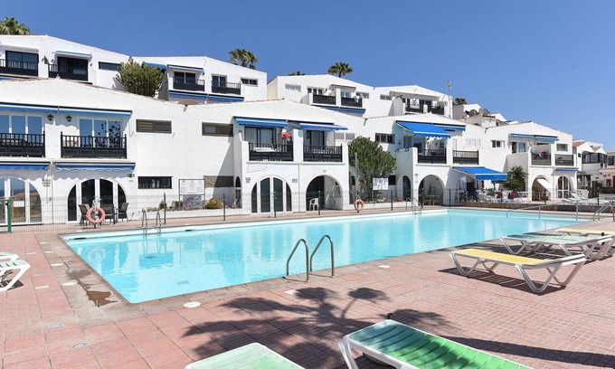 Patalavaca Apartment | Beautiful apartment for 2 people with A/C, WIFI, pool, TV, balcony and pets allowed