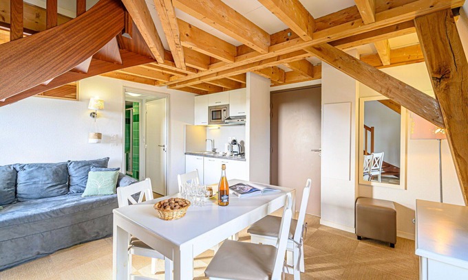 Baden Apartment | Beautiful apartment for 6 people with pool, WIFI, TV and panoramic view