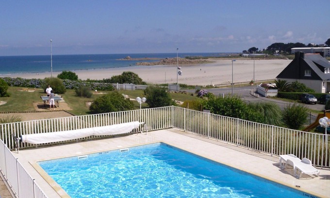 Le Ru Apartment | Beautiful apartment for 2 people with WIFI, pool, TV, pets allowed and parking