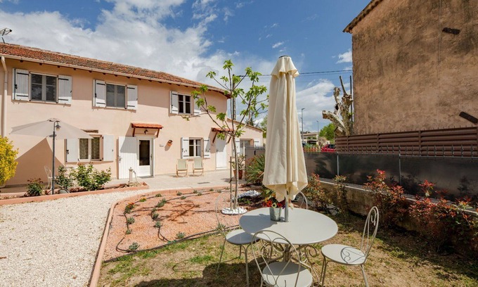 Saint-Jean Apartment | Beautiful apartment for 4 people with WIFI, A/C, TV and terrace
