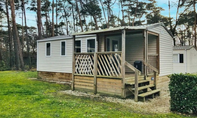 Brunssum House | Beautiful apartment in villa for 4 guests with WIFI, TV, terrace and parking