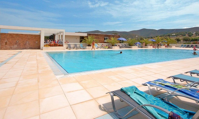 Belgodere House | Beautiful apartment in villa for 4 guests with A/C, pool, WIFI, terrace and parking