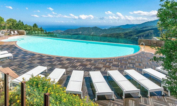 Magliolo Apartment | Beautiful apartment in Magliolo