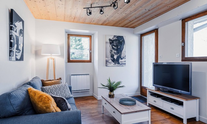 Lamoura Apartment | Beautiful apartment near the slopes, comfortable on the resort of Les Rousses.
