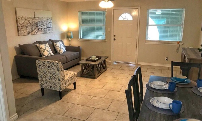 Mahncke Park Apartment | Beautiful Apartment @ The Botanical Gardens (#11)