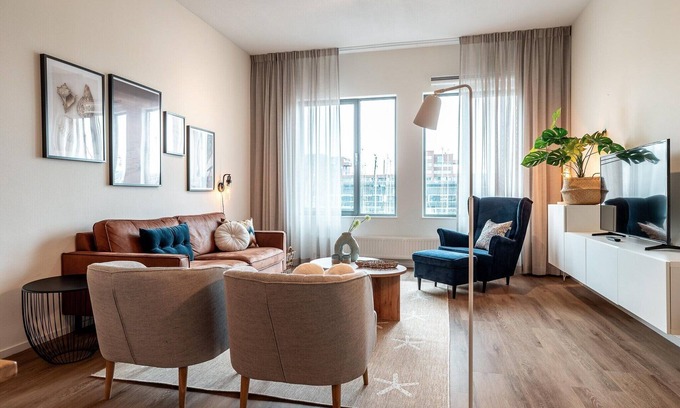 Vissershaven House | Beautiful apartment with harbour views.