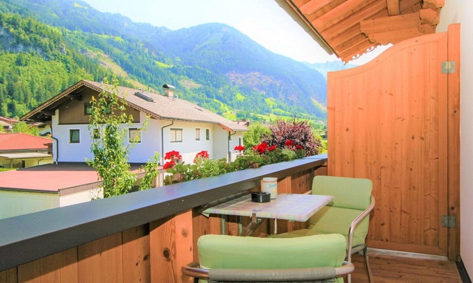 Ramsau im Zillertal Apartment | Beautiful apartment for 6 people with WIFI, TV and balcony