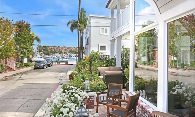 Balboa Island House | Beautiful Balboa Island Home - Steps To The Water!