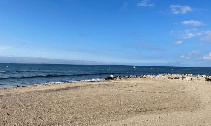 Old Lyme Cottage | Beautiful Beach cottage that you will not want to leave.