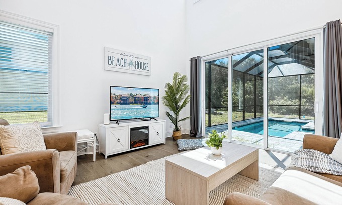 Fort Pierce House | Beautiful Beach House w/Private Pool & Lanai + BBQ Grills | Pet‑Friendly 🌴