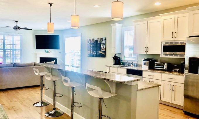 Buckroe Beach House | Beautiful Beach Retreat steps from Buckroe Beach!
