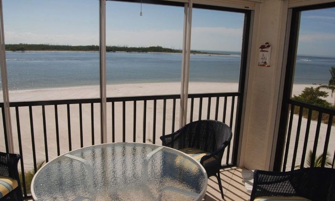 Fort Myers Beach Condo | Beautiful Beachfront Corner Unit Condo on Quiet South End - Breathtaking Views!