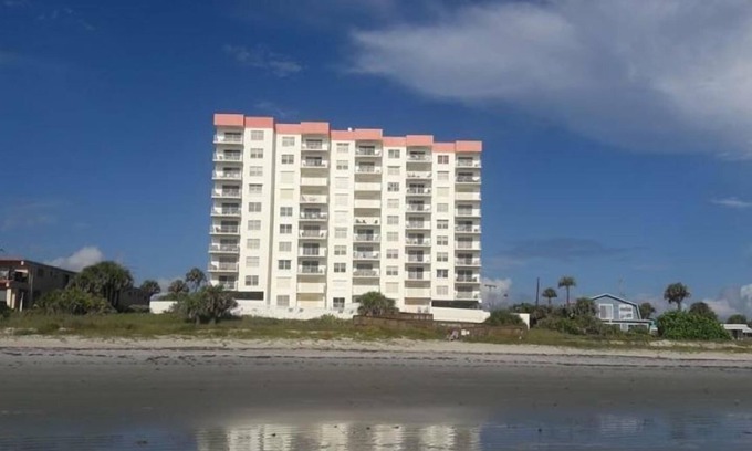 Seawinds Condo Condo | Beautiful Beachside Condo in Ormond-by-the-Sea