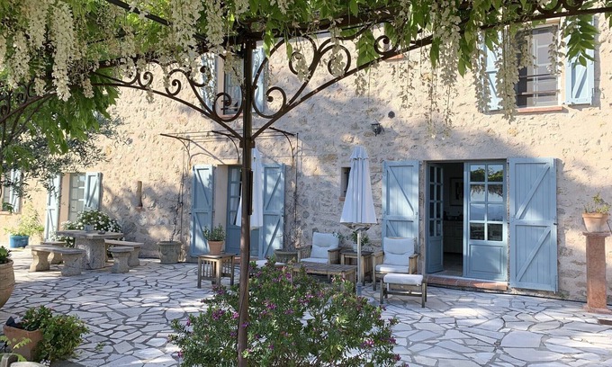 Tourtour House | Beautiful Bergerie with an extraordinary view