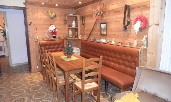 Villard-sur-Doron Ski Chalet | BEAUTIFUL CHARMING SAVOYARD CHALET , 3 * WIFI