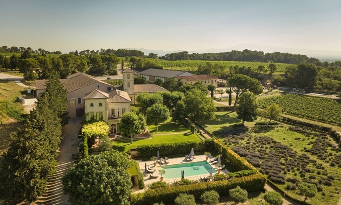 Sorgues Villa | Beautiful Chateau rental in Provence