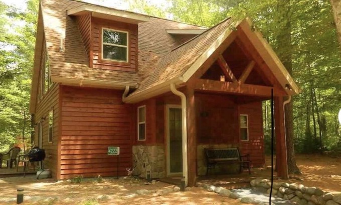 Rhinelander Cabin | Beautiful, comfortable 2 bedroom cabin with a loft on a lake in the woods.