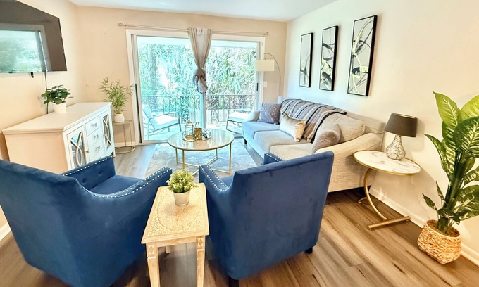 St. Nicholas Apartment | Beautiful Condo! Very peaceful and Safe!