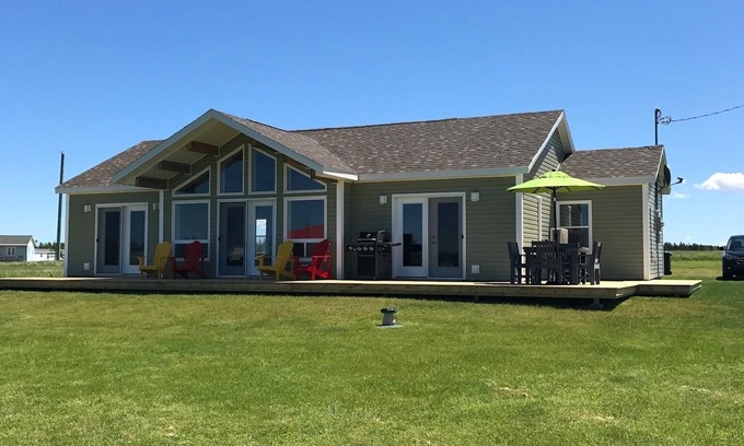 Darnley Cottage | Beautiful Cottage 'Sweet Pea Place' waiting for you at Thunder Cove