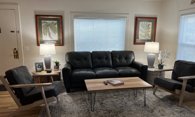 McMinnville House | Beautiful cottage with hot tub - minutes from downtown!