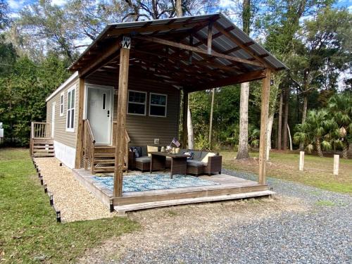 Dunnellon House | Beautiful Cottage with Fire Pit and Barbecue in Dunnellon, Florida
