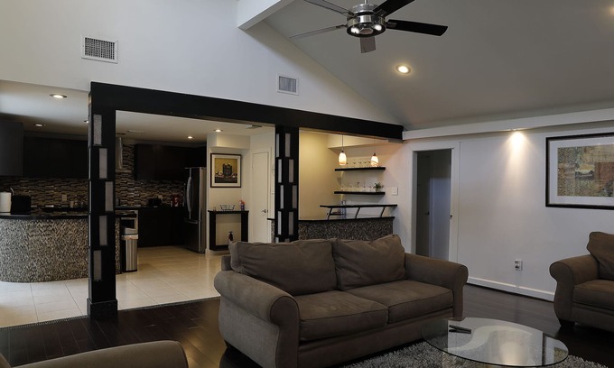 Clodine House | Beautiful/Cozy/Sweet home