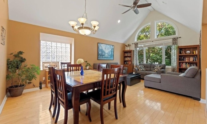 Tecumseh House | Beautiful custom-built 5-bedroom home in the heart of Tecumseh
