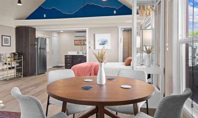 Kalispell House | Beautiful Downtown Studio* Steps to Dining, Shopping