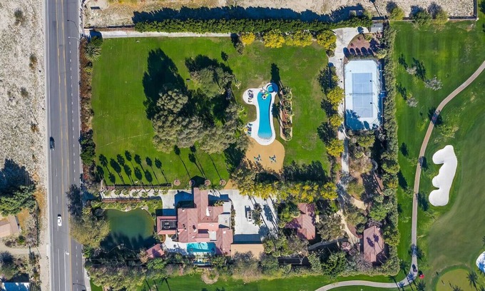 Palm Desert Villa | Beautiful estate 23 beds|5 acres|2 pools|tennis