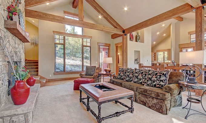 Elk Run House | Beautiful Executive Home/On the River Golf Course/Amazing Views
