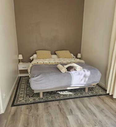 Veneux-les-Sablons House | Beautiful F2 apartment 5 stops by train from Paris