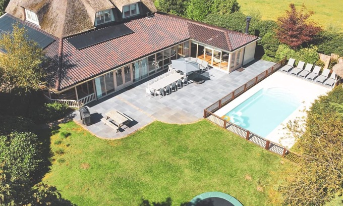 Municipality of Heerhugowaard Villa | Beautiful family villa with heated Pool and Jacuzzi