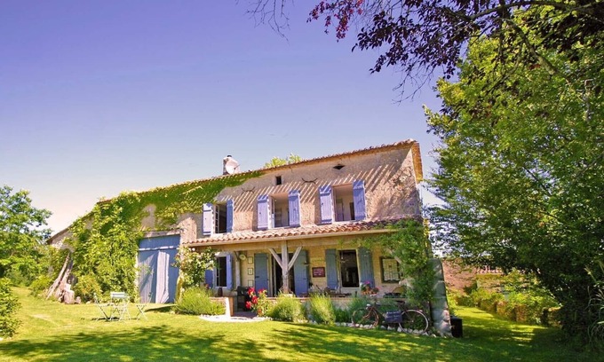 Saint-Sernin House | Beautiful Farmhouse-Idyllic French Living-Private Pool, sleeps 6 + 2 children