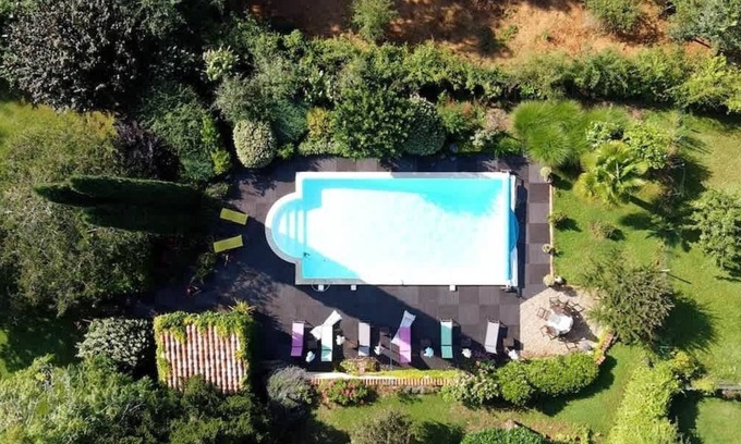 Le Buisson-de-Cadouin House | Beautiful stone house for 6, swimming pool, Périgord