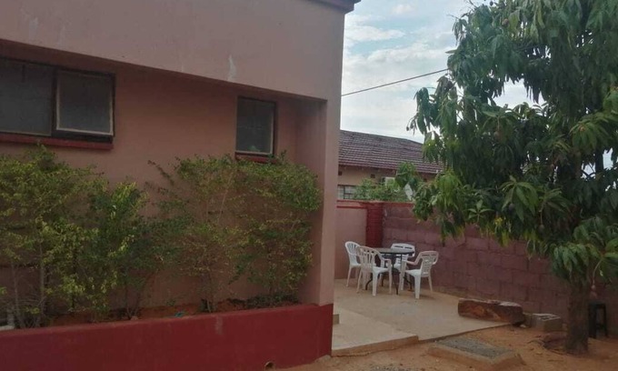 Palapye House | Beautiful gate guest house