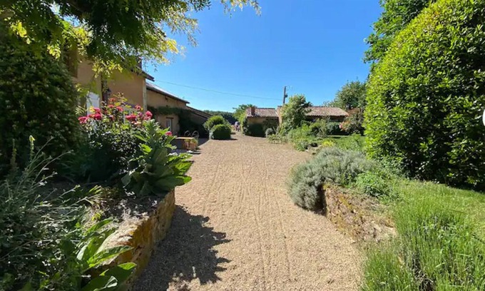 Savigny-Levescault House | Beautiful house with lovely garden and picturesque private pond.