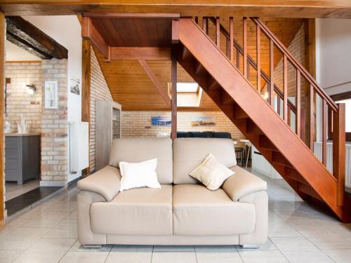 Couvin House | Beautiful Holiday Home in Cul-des-Sarts with Garden