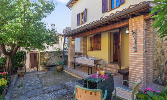 Castel Ritaldi House | Beautiful home in Castel Ritaldi