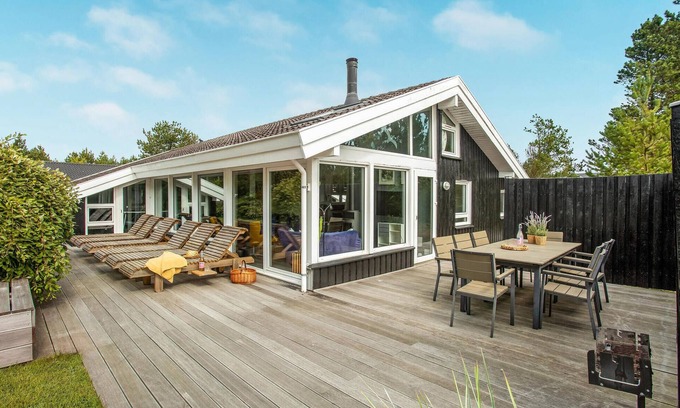 Strandby House | Beautiful home in Jerup with sauna