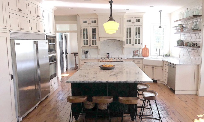 Southeast Calgary House | Beautiful home in Lake Chaparral