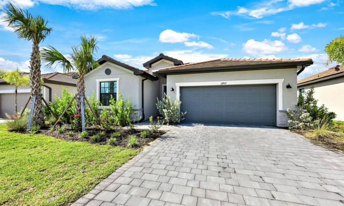 Gateway House | Beautiful Home in Paradise!