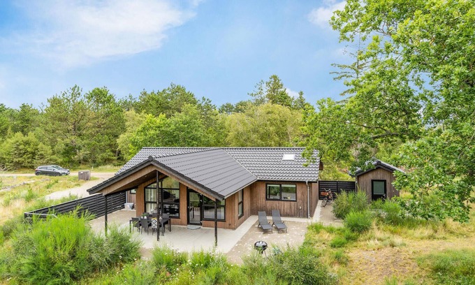 Sønderstrand House | Beautiful home in Rømø with kitchen
