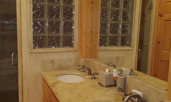 Lower Kingsbury House | Beautiful Home lower kingsbury only minutes to ski areas and casinos.