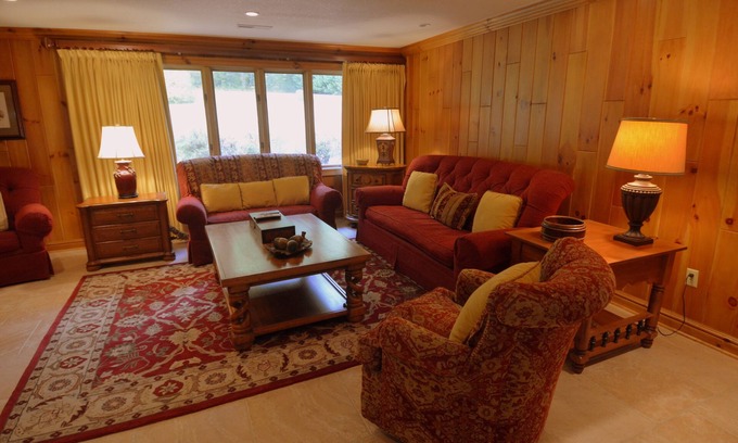Robbinsville House | BEAUTIFUL HOME RELAX, REST, EXPERIENCE THE MOUNTAINS! HIKING, BOATING & RAFTING