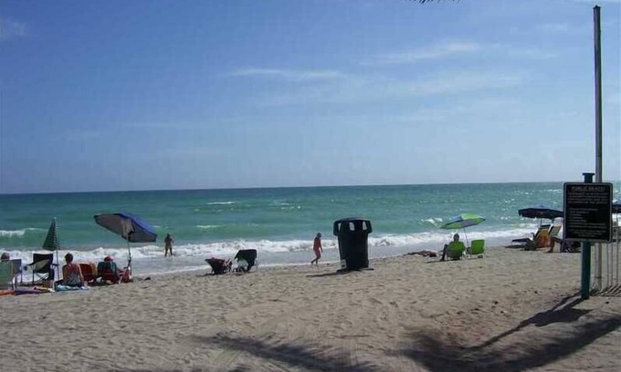 Sunny Isles Beach Hotel | Beautiful Hotel Studio on the beach. STR-01535