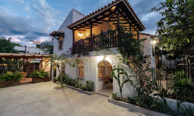 Comuna 2 House | Beautiful House in El Prado, Santa Marta - Private Pool & Prime Location